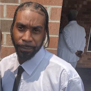 Meet your Posher, Carlos